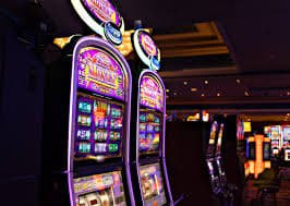 Live Dadu Online dealer and dice roll on demo spadegaming